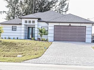 2218 Embers Pkwy W, Cape Coral, FL 33993