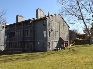 247 Portage Lakes Dr #247E, Coventry Township, OH 44319