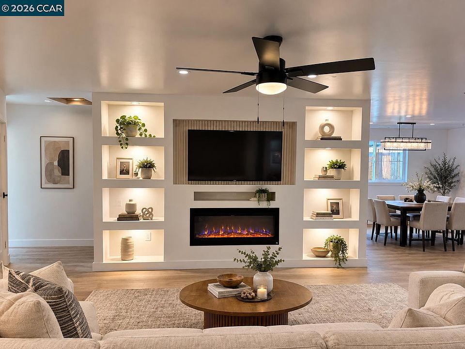 2nd image of 3225 Ida Dr