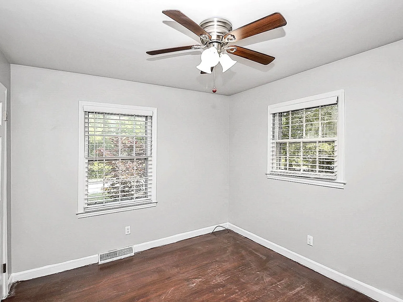 3 bed, 1.5 bath, 1261 sqft, $2,250 — Photo 4