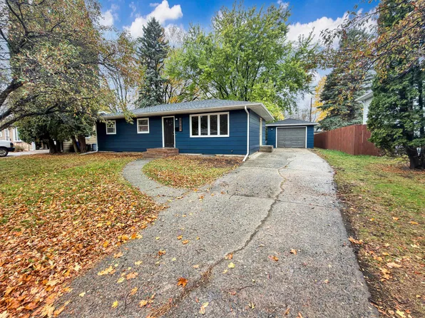 2007 18th St S, Moorhead, MN 56560