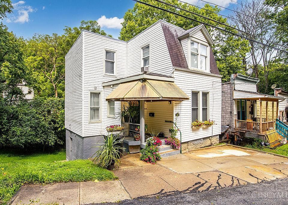 1st image of 2549 Trevor Pl