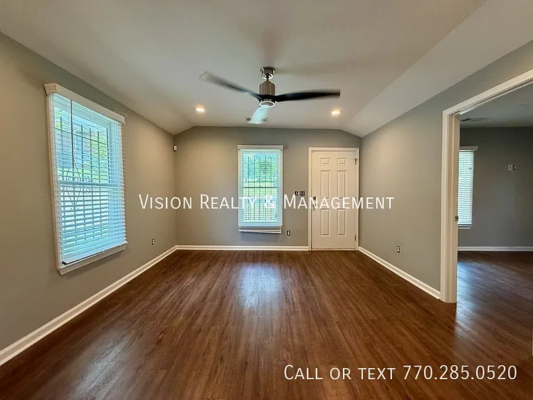 374 Paines Ave NW — Photo 7