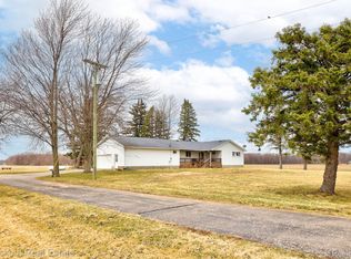 8900 Bray Rd, Vassar, MI 48768