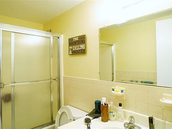 4th image of 288 East Ave APT 3