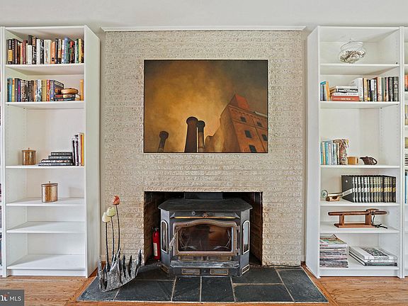 5th image of 17016 Woodale Dr