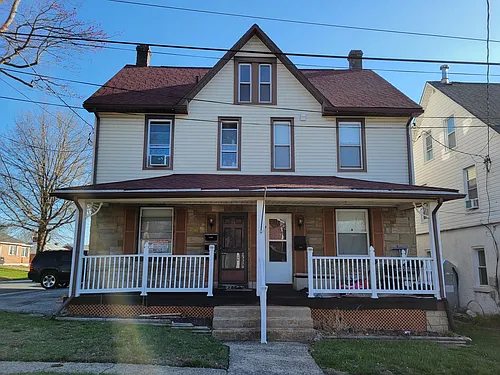201 E Delaware Ave #A Photo 1