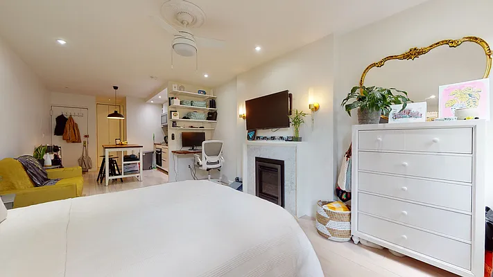 Rented by Bond New York | media 10