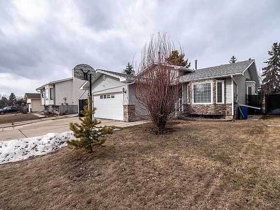 4th image of 18 Mathias Ave