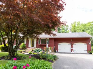 41 Owens Brook Blvd, Simsbury, CT 06070