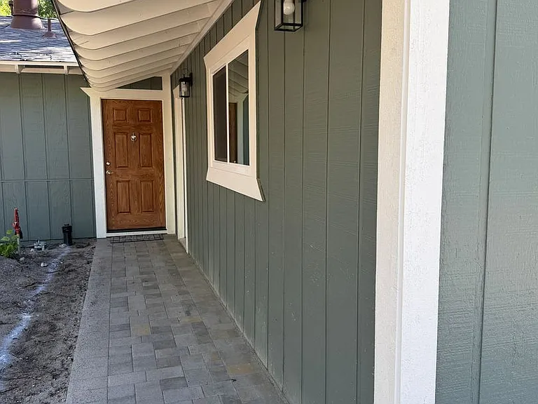 737 Anita Dr — Photo 1