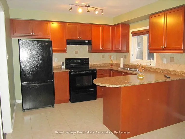 5749 Retreat St — Photo 3