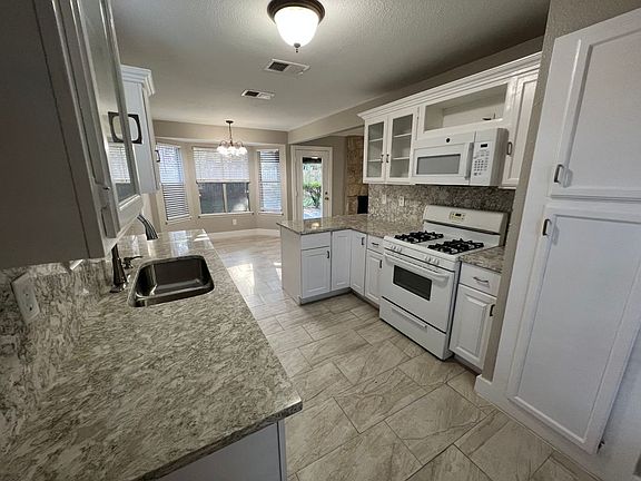 2nd image of 5909 Avery Island Ave