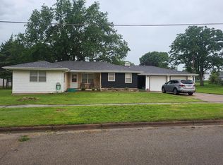 315 N Walnut St, Solomon, KS 67480