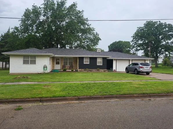 315 N Walnut St, Solomon, KS 67480