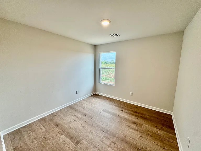 6100 Blackwood Ct — Photo 4