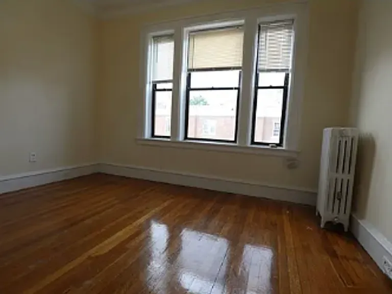 28 Park Vale Ave #111 — Photo 5