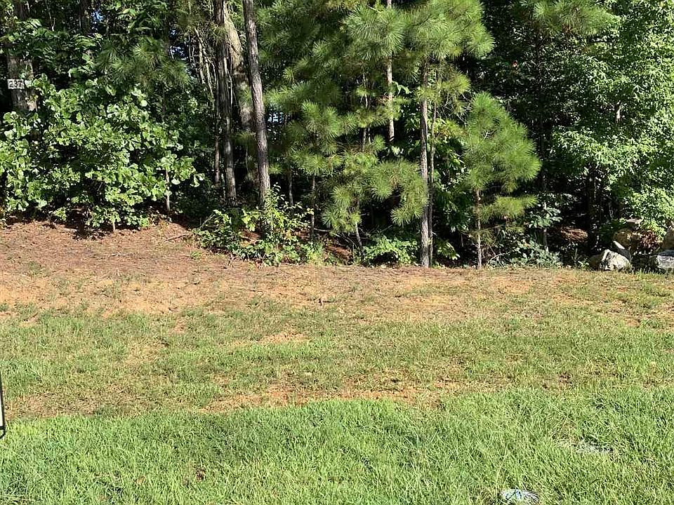 1st image of 76 Mission Hills Dr