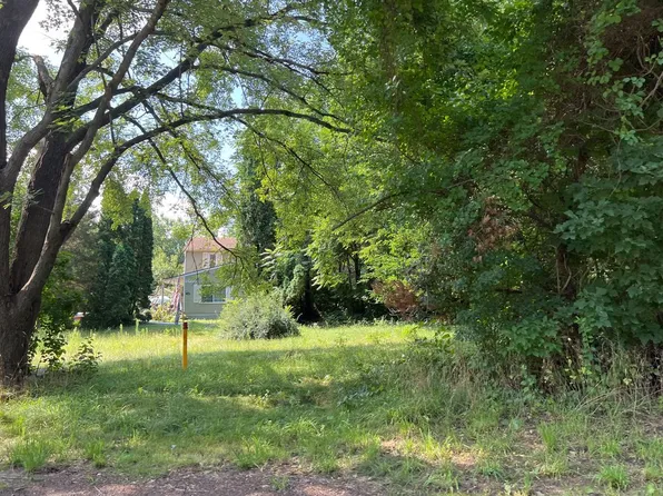 1060 Oakland Ave, Milford, MI 48381