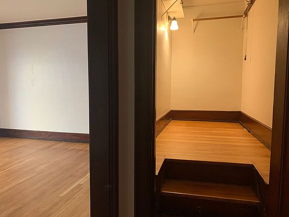 3rd image of 419 Queen Anne Ave N #305