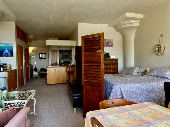 10 Bay Street Landing image 9 of 17