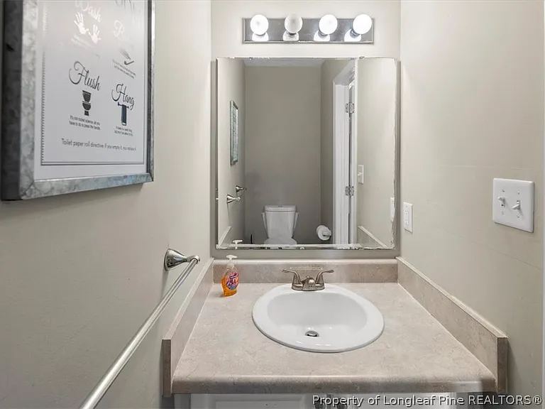 421 Cityview Ln — Photo 14