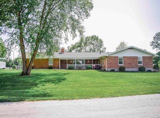 3210 Golf Dr, Quincy, IL 62301