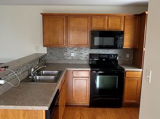 4203 Spring River Dr, O'Fallon, MO 63368