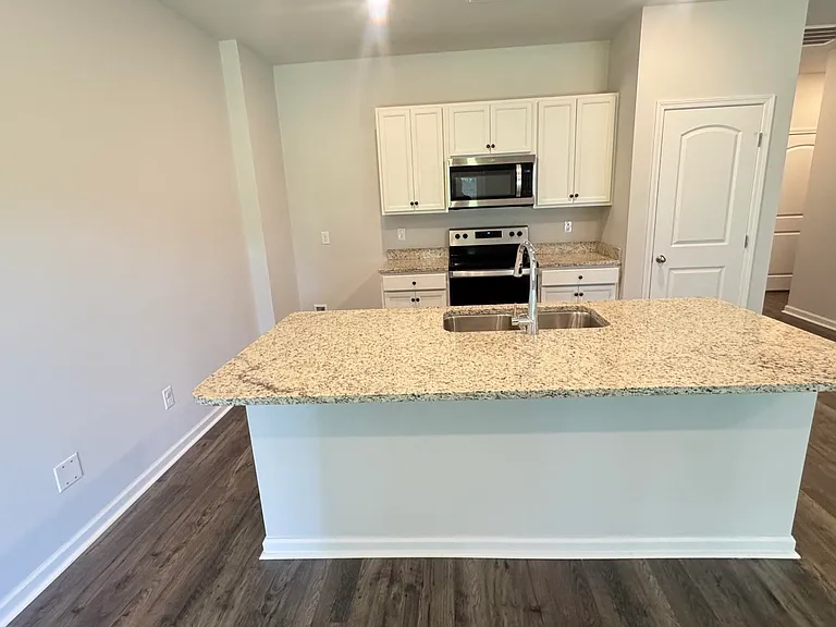 114 Canonbury Dr — Photo 7