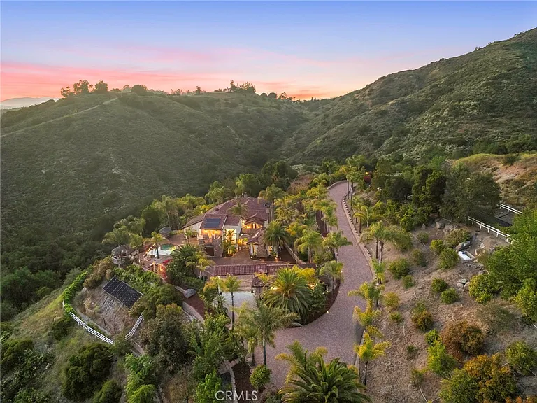 44915 Palladian Ct — Photo 75