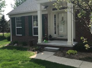 49139 Hawksburry Rd, Canton, MI 48188