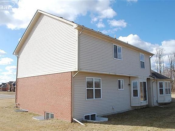4th image of 7218 White Tail Dr