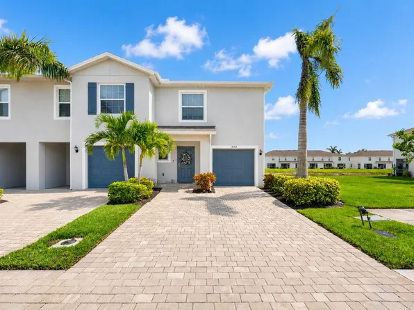 15364 Wildflower Cir, Naples, FL 34119