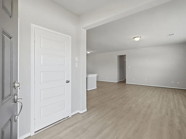10406 Milford Woods Ln — Photo 6
