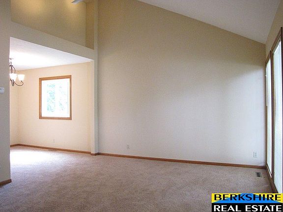 4th image of 7021 S 131st Ave
