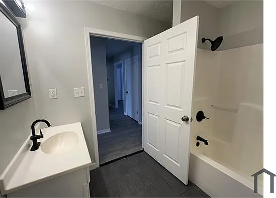 3409 Summerdale Ave — Photo 12