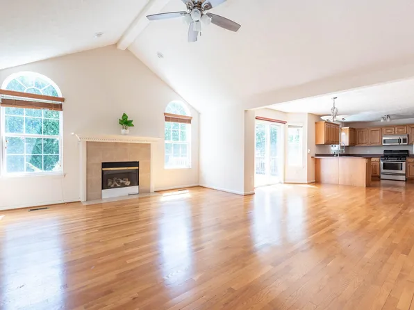 3409 S Cedarwood Cir, Bloomington, IN 47401