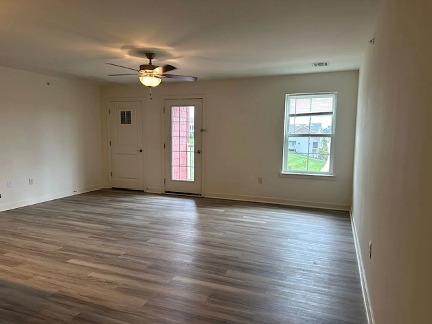Discover This 3rd Floor 2-Bedroom, 2-Bathroom Apartment in Harrisburg, PA, Central Dauphin School... — Photo 4