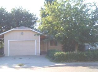 2875 Iris St, Anderson, CA 96007