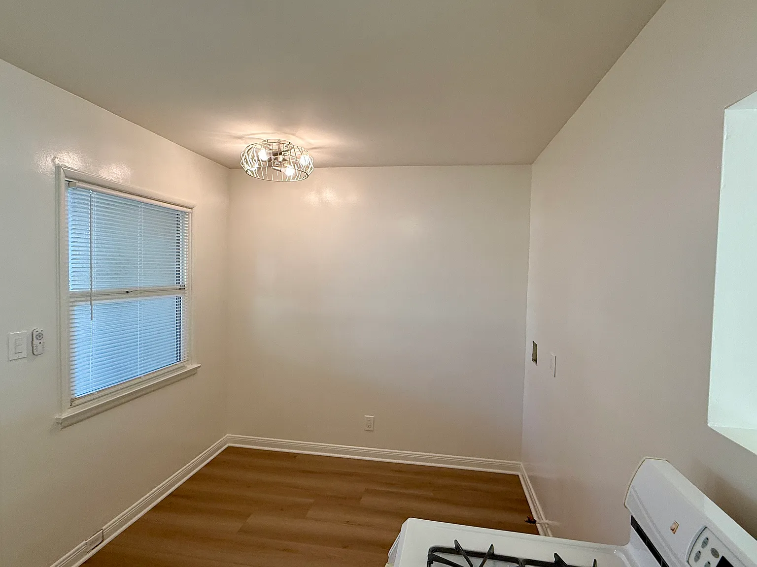 W Laurel Ave, Sierra Madre — Photo 4