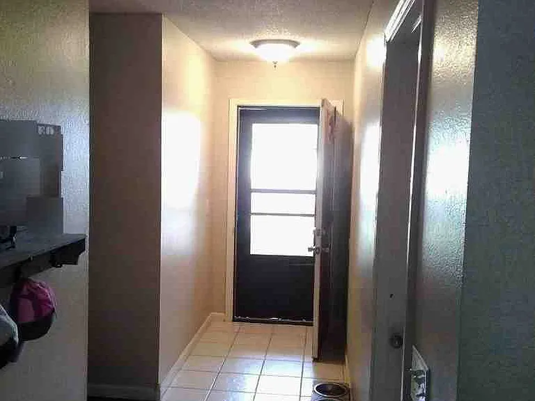 1101 Watertower Rd — Photo 2