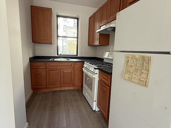 3rd image of 78 Bay 22nd St #1F