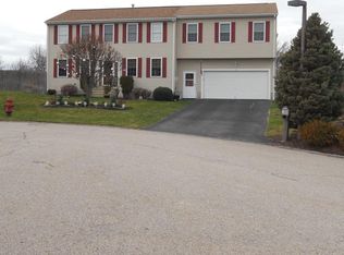 10 Leeward Rd, Fall River, MA 02720