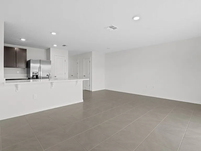 8235 SW 67th Ave — Photo 4