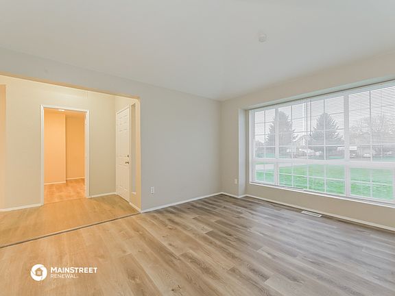 4th image of 21611 44th Avenue Ct E