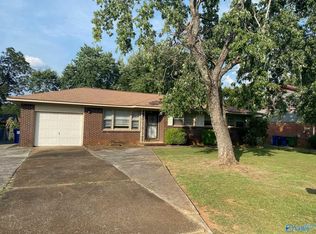 4022 Summerhill Dr NW, Huntsville, AL 35810