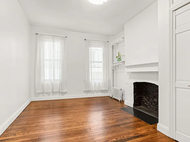14 Minetta St #A — Photo 4
