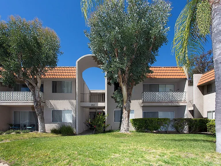 Fountain Estates Apartments — Photo 13