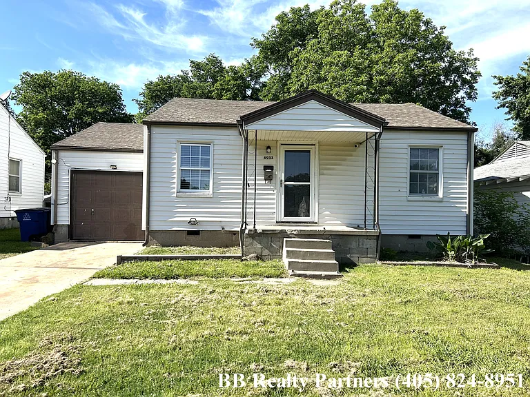 6933 E 5th Pl — Photo 1