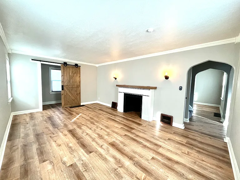 223 Linwood Ave NW — Photo 17